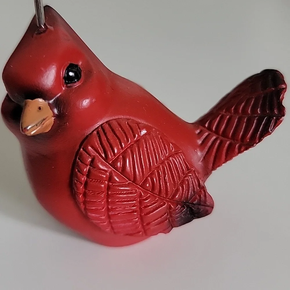 New 4 Cardnal Resin Bird Holiday Card Holder Set